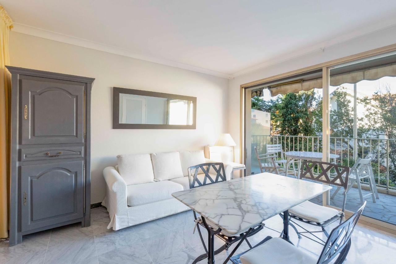 BNB RENTING chez J-P - 100m beach 2-4pers terrace sea view pool garage Antibes Zewnętrze zdjęcie